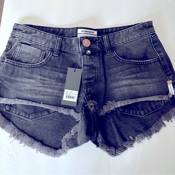 ONE Teaspoon Black Anchor Shorts Size 25 - Picture 3 of 12